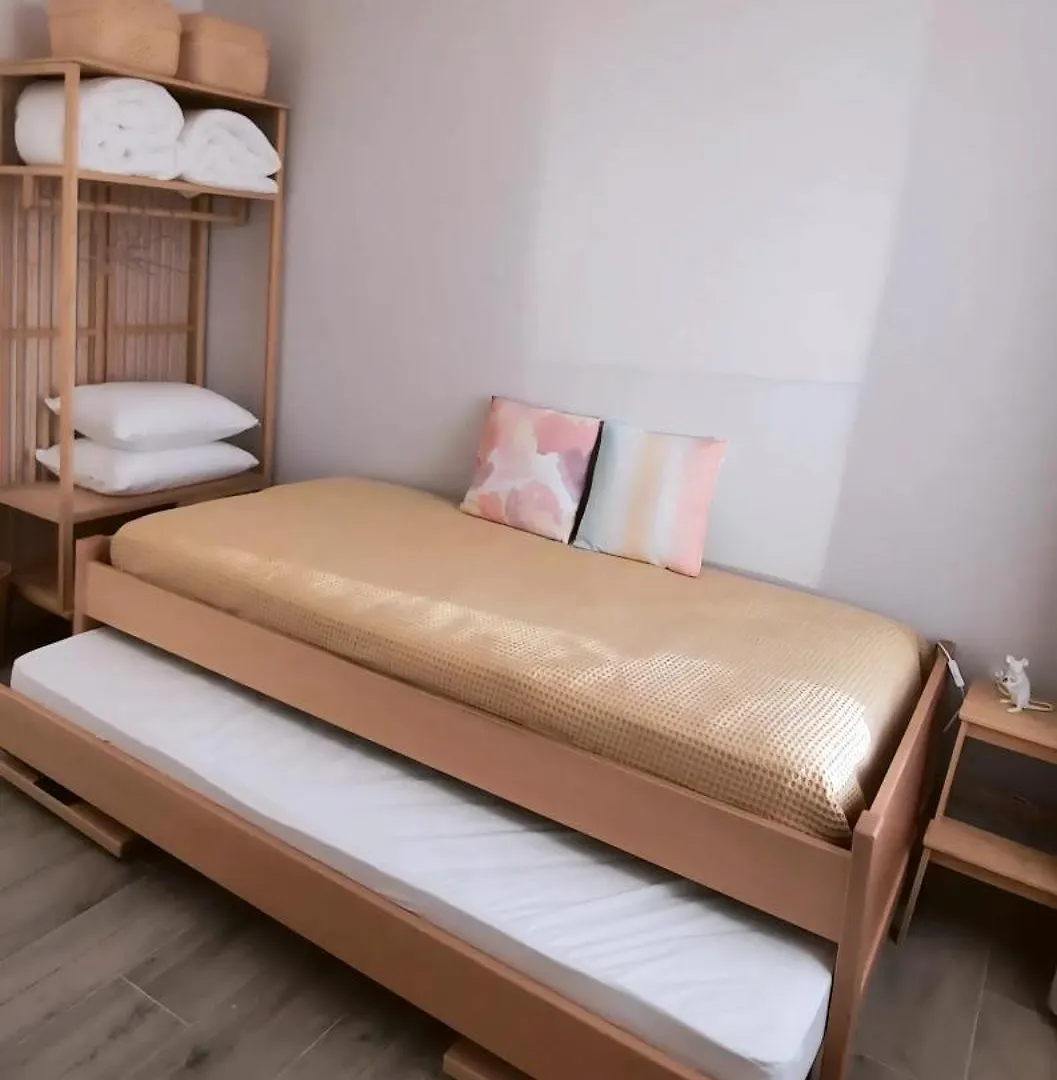 Modern 2-Bedroom Apartment Near The Beach Of Ostend T102